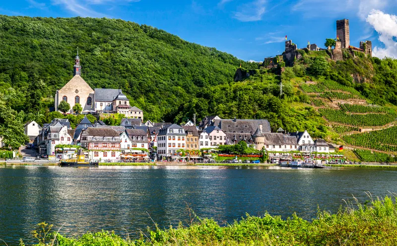 Beilstein mit Burg Metternich