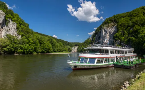 Schifffahrt im Donaudurchbruch